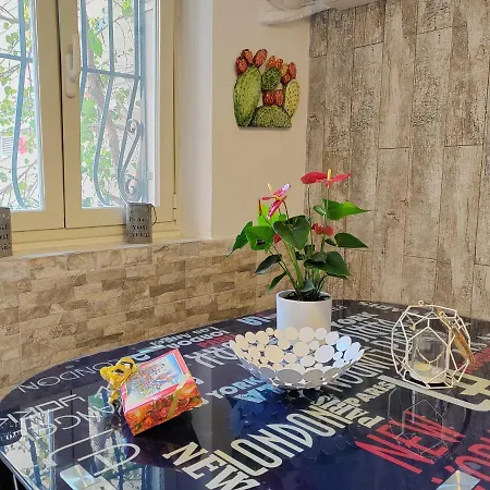 Casa Cesare - Centre & Sea View Apartment *
